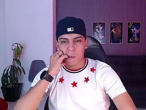 Snapshot of david_santos16 chatting on 09-18-25, 11:08 david santos16 online show from 09-18-25, 11:08