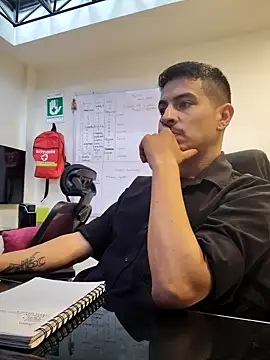 Juann-cock online show from 11-25-25, 04:07