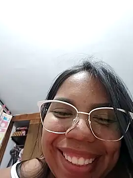 Snapshot of CloeeHills_ chatting on 10-01-25, 04:28 CloeeHills online show from 10-01-25, 04:28