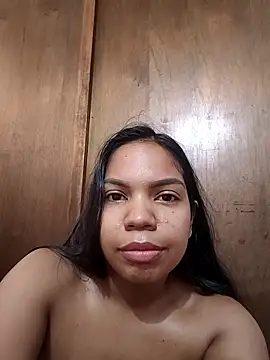 Snapshot of CloeeHills_ chatting on 10-06-25, 12:50 CloeeHills online show from 10-06-25, 12:50