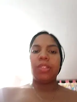 Snapshot of CloeeHills_ chatting on 10-03-25, 02:37 CloeeHills online show from 10-03-25, 02:37
