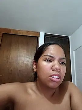 Snapshot of CloeeHills_ chatting on 10-18-25, 06:54 CloeeHills online show from 10-18-25, 06:54