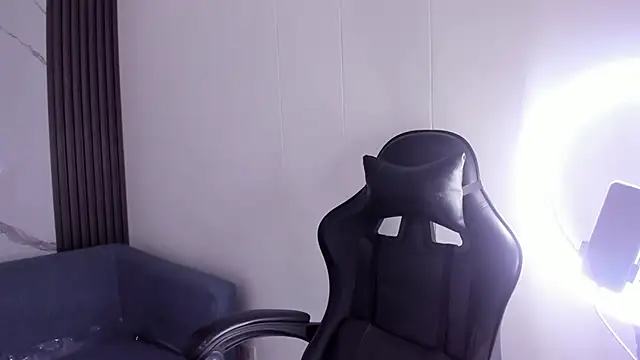 ShaunaDream online show from 11-12-25, 04:16