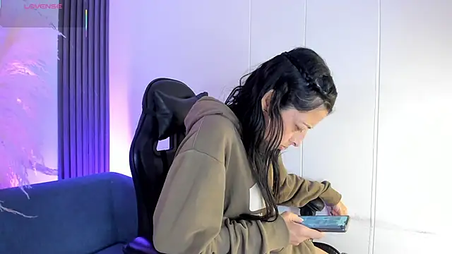 Snapshot of ShaunaDream chatting on 02-22-26, 04:59 ShaunaDream online show from 02-22-26, 04:59