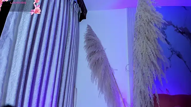 ShaunaDream online show from 11-16-25, 04:39