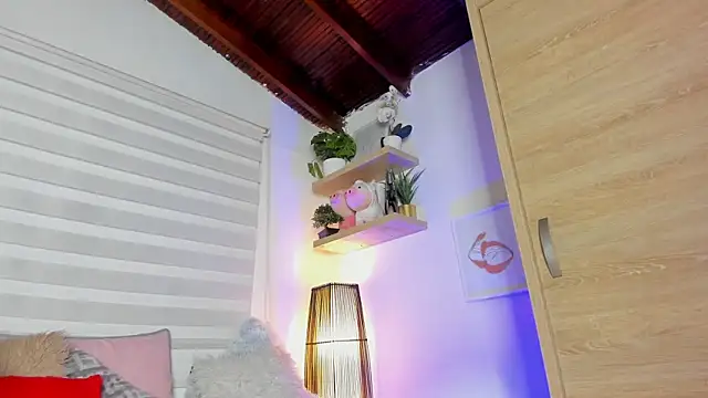 sara madrid online show from 03-30-26, 11:44