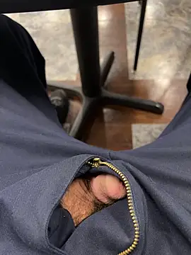 Snapshot of 66Retro99 chatting on 09-25-25, 02:06 66Retro99 online show from 09-25-25, 02:06