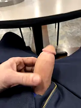 Snapshot of 66Retro99 chatting on 11-29-25, 01:17 66Retro99 online show from 11-29-25, 01:17