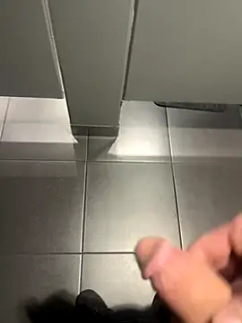 Snapshot of 66Retro99 chatting on 09-09-25, 11:14 66Retro99 online show from 09-09-25, 11:14