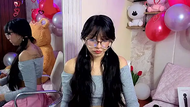 VioletxBloom online show from 02-12-26, 04:07