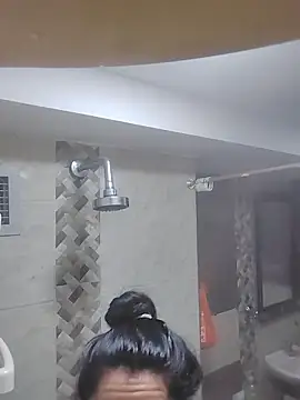 VioletxBloom online show from 11-29-25, 07:25