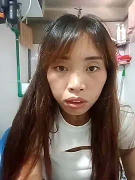 Snapshot of sulove_xx chatting on 09-20-25, 04:28 sulove xx online show from 09-20-25, 04:28