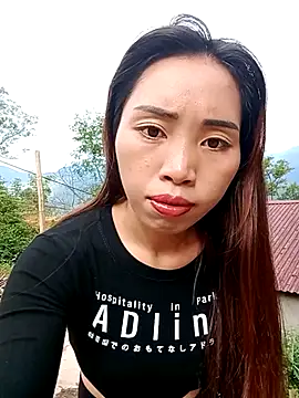 Snapshot of sulove_xx chatting on 10-19-25, 12:24 sulove xx online show from 10-19-25, 12:24