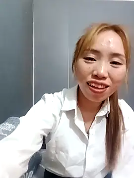 Snapshot of sulove_xx chatting on 04-17-26, 11:35 sulove xx online show from 04-17-26, 11:35
