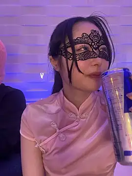 NENEandOJI online show from 04-09-26, 12:22