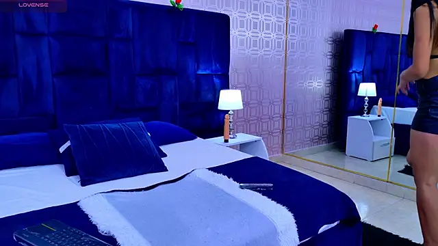 Samanta Isel online show from 09-18-25, 07:50