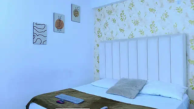 Samanta Isel online show from 10-04-25, 03:08