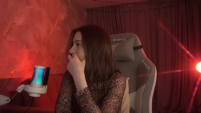 LumeNova online show from 03-06-26, 02:17