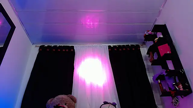 Snapshot of valerii_fox_69 chatting on 05-23-26, 03:27 valerii fox 69 online show from 05-23-26, 03:27