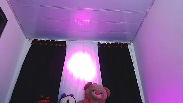 Snapshot of valerii_fox_69 chatting on 05-09-26, 04:16 valerii fox 69 online show from 05-09-26, 04:16