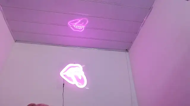 valerii fox 69 online show from 04-14-26, 03:55