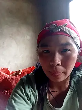quynhkoolbae online show from 10-13-25, 09:44