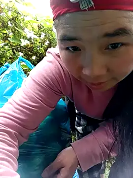 quynhkoolbae online show from 10-22-25, 03:06