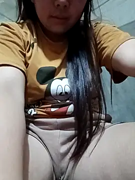quynhkoolbae online show from 04-19-26, 12:55