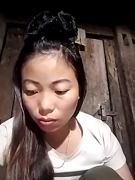 Annaacutee online show from 10-22-25, 10:19