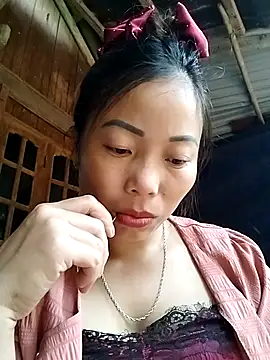 Annaacutee online show from 10-16-25, 12:52