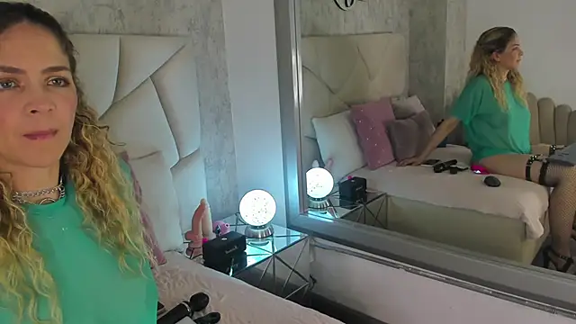 Velora   online show from 12-05-25, 03:49