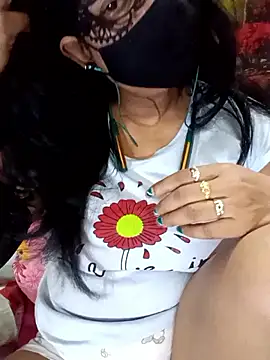Snapshot of Panchi2 chatting on 09-09-25, 04:55 Panchi2 online show from 09-09-25, 04:55