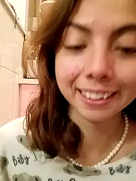 Snapshot of MoonBlueSex chatting on 09-20-25, 05:23 MoonBlueSex online show from 09-20-25, 05:23