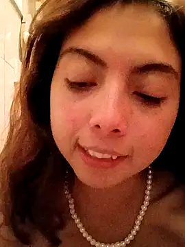 Snapshot of MoonBlueSex chatting on 09-19-25, 04:05 MoonBlueSex online show from 09-19-25, 04:05