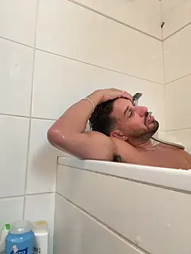 Snapshot of husbandandwifetobe chatting on 10-17-25, 09:23 husbandandwifetobe online show from 10-17-25, 09:23