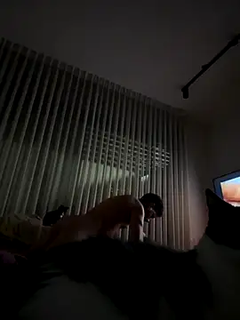 Snapshot of husbandandwifetobe chatting on 10-18-25, 02:46 husbandandwifetobe online show from 10-18-25, 02:46