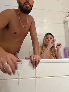 Snapshot of husbandandwifetobe chatting on 11-22-25, 03:49 husbandandwifetobe online show from 11-22-25, 03:49