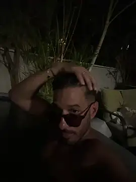 Snapshot of husbandandwifetobe chatting on 09-12-25, 06:29 husbandandwifetobe online show from 09-12-25, 06:29