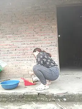 miumiu 00 online show from 03-10-26, 04:27