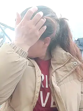 miumiu 00 online show from 02-23-26, 07:53