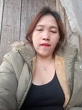 miumiu 00 online show from 12-03-25, 01:50