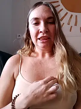 KisaVixen online show from 10-23-25, 12:15