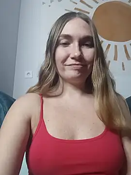 KisaVixen online show from 11-18-25, 04:32