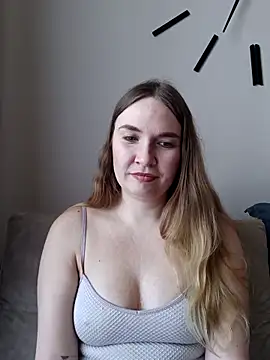 KisaVixen online show from 03-12-26, 01:37