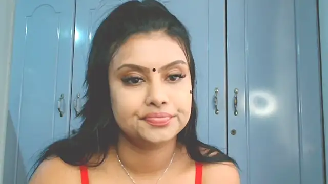Indian GlowingMiax online show from 10-15-25, 09:06