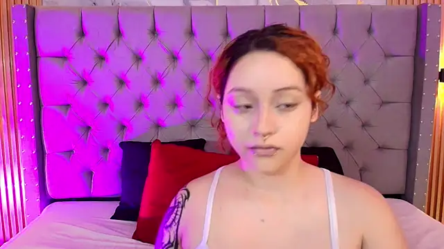 Suxan White  online show from 03-19-26, 01:11