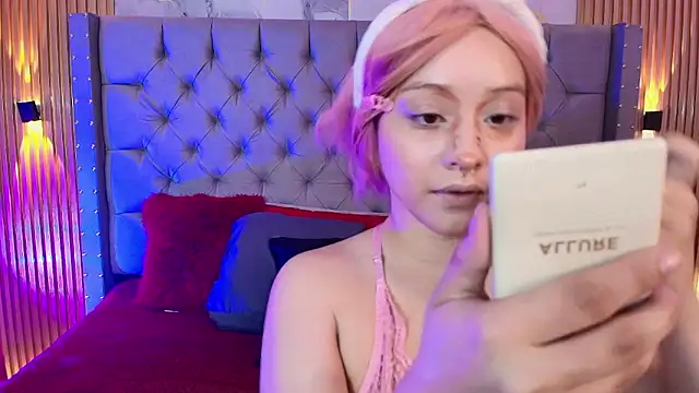 Suxan White  online show from 01-17-26, 12:42