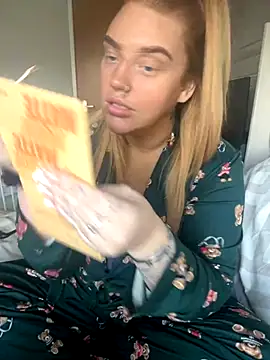 MysteriousMylaX online show from 11-20-25, 02:18