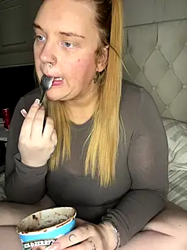 MysteriousMylaX online show from 11-24-25, 07:36