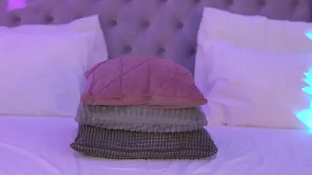 NovaDiamond online show from 04-17-26, 04:48